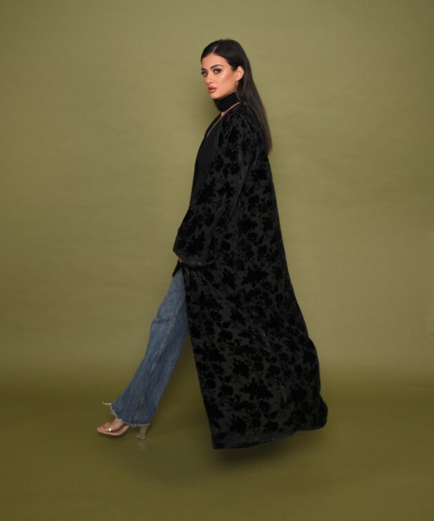 Alternative view of Velvet rose